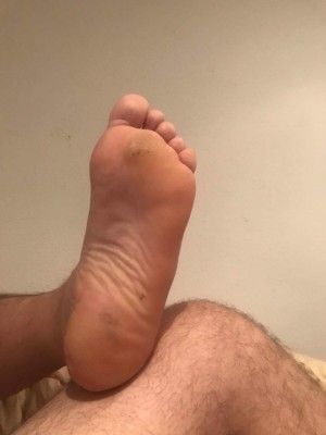 Xtudr - LamepiesSumisoBcn: Esclavo gordo. Me gusta comer pies y que me dominen. Y si sabes artes marciales para dominarme mejor que mejor