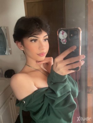 Xtudr - BookwAlex: ask “how much” if interested in my content or to h00kup. not answering any other texts 💋