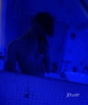 Xtudr - benhuston61: Im 41🔄 Lookinh for fun, i like threesomes 