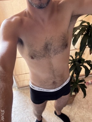 Xtudr - IAF: Tio masculino 40 pasivo muy sumiso . Algun hombre macho de verdad ? Uno que me haga perder los papeles y entregarme absolutamen...