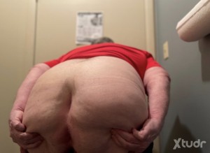 Xtudr - quest111: Older Bi chub bottom wants to be used for your pleasure, hung preferred but all sizes are appreciated 
