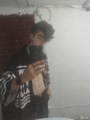 Xtudr - K4rm4: Busco una puta esclava obediente, dispuesta a hacer todo lo que le diga sin importar lo que sea, que se pueda desplazar, sumi...