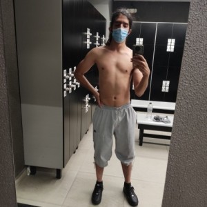 Xtudr - kitsune07: Mis horarios solo me dejan moverme los sábados para poder salir y vernos.
Antes de llegar insultando y exigiendo un salud...