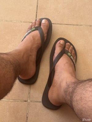 Xtudr - TheKingMaster: I'm dominant, authoritarian, looking for a submissive, slave, who will be what I want, when I want without a no as an...