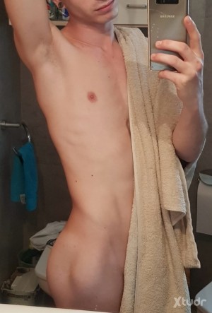 Xtudr - Sumiso22bcn: I'm very submissive and obedient, I love spankings, slaps, insults, blows, being fucked in the mouth and sucking, I lov...