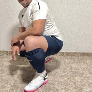 Xtudr - AJFL: Hola, somos una pareja De 27 y 49 años. en busca de nuevas experiencias. Nos va el rollo de látex, cuero. Sumisión y dominació...