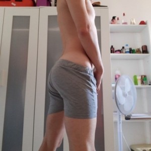 Xtudr - lefa1: Vers: Deepthroat, mouthfuck, face spit, ass spanking, belt spank, hard ass fuck, dildo, piss, cum eat 
Translation: Vers: Gar...