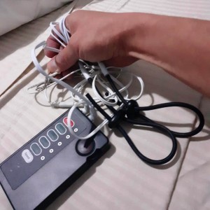 Xtudr - PlaySado: YO= Tranquilo, casero, ingeniero, cocinero empírico, vida st8.
Qué hago: Tocar / masajear antes y después de cada sesión, ...