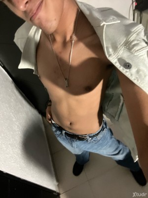 Xtudr - Diego909: Me gustan los pelos de cualquier tipo, le entro a todo (gordos, delgados, mamados…) siempre que aprovechen y les guste que...
