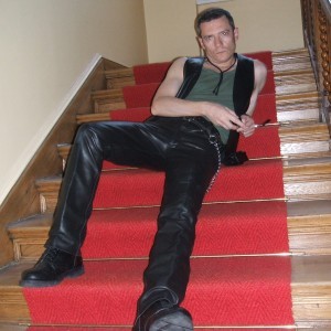 Xtudr - FFUSTA: Dominant male, dominant and bastard when I deem it convenient.
With limits set... I will be strict, severe, harsh and demand...