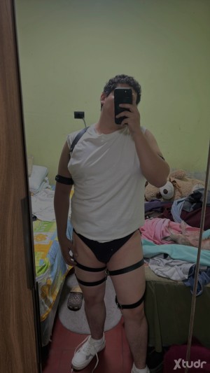 Xtudr - AlexDom: I’m a Dom from Guatemala with clear interests: chastity, humiliation, feminization, ABDL, sportswear, and socks (high or lo...