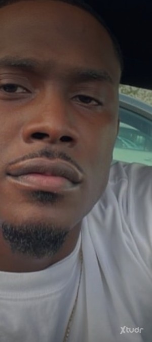 Xtudr - Infinito: Soy mixtiaado de moreno y latino tengo un cuerpo muy definido un gran pene muy guapo nalgon 