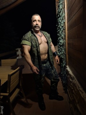 Xtudr - Musclepup: Tío muy masculino sumiso cachas busco dominante de actitud muy hetero y muy machistas que le guste tratarme de nena humil...