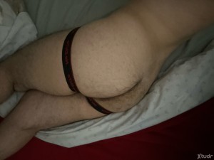 Xtudr - Daddy_Toy: Submissive bottom.
I'm looking for daddy to use me and make me obey.
Tie me, crush me, fuck me and use my ass as you want...