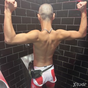 Xtudr - Blackoutwise: Kinky Dom
Interés en fetiches (ropa deportiva / olor) y en dinámica de control financiero (findom) si hay cabeza y ent...