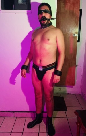 Xtudr - Todro: Gusto por Dog Training, Puppy play, Cum Control, Castidad, etc. Iniciando. 