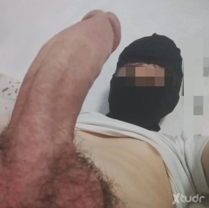 Xtudr - Miguelitox: Heyy soy chaval sumiso  activo esclavo come culos, cara silla para sentarte. Busco amo que me use como su silla humana i...