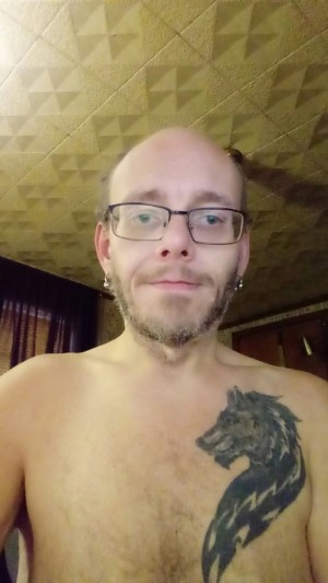 Xtudr - knoxthewolfgoyle: 42-year-old gay white male seeking dominant.