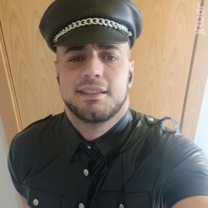 Xtudr - Ramsesarabe24: Soy amo   pollón  árabe  busco sumiso y obediente (cash ) si te tengo que pedir foto , mejor ni me escribas.