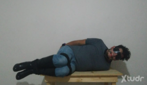 Xtudr - Sumisoputito712: Soy un hombre de cabello rizado negro y un poco gordo. Ojos cafes, boca pequeña y que le gusta hacer switch