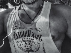 Xtudr - Sexxxxtreme: Muscular dark-haired man, lover of perversion and fun. Looking for a submissive to use and enjoy him.