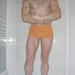 Xtudr - aguila-1: I'm into the world of muscle and sports. In sex, I'm versatile, except for being penetrated. I enjoy getting a good blowjo...