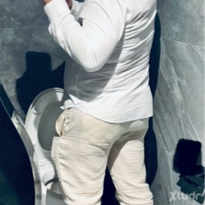 Xtudr - JuanMartinFF: Fister
Dominante y mandón, inteligente y creativo, para sumisos bonitos, varoncitos y obedientes, no bratz.