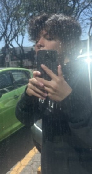 Xtudr - Patatatita: Soy nuevo en esto pero llama la atención no? Lit buena vibra soy  