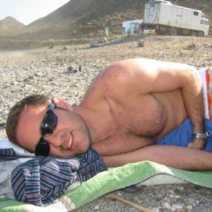 Xtudr - 70luis: Macho virile, without feathers, with little experience, but submissive-bottom with a lot of vice and desire