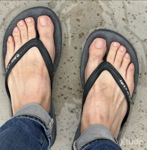 Xtudr - Masterd: I desire to acquire a submissive, extremely obedient, loyal, honest, and completely devoted to my service, who has a clear ...