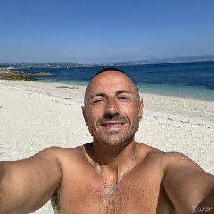 Xtudr - LD74: Buenas!
Busco algún cerdo con el que jugar. 
Me pone mazo la ropa de deporte, chandals y equipaciones de fútbol, zapas (Airmax...