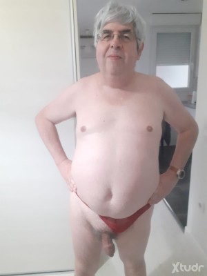 Xtudr - Bestia: Marica con Amo. Busco chupar rabos y que me den por culo. Si me das popper es un plus. Solo gente de mi ciudad o provincia. ...