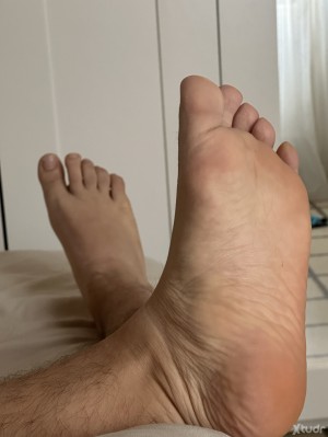 Xtudr - IskandarDom: Dom and Feet