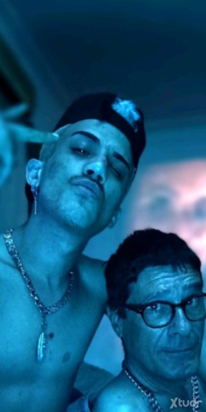 Xtudr - amodechill: I enjoy celebrating orgies at home and I'm looking for a domestic slave to use him in those events.