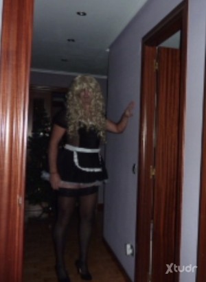 Xtudr - mariconacd: Maricona sumisa busco Señor maduro a poder ser grandote o gordote para iniciarme como puta,soy incapaz de tener una erec...