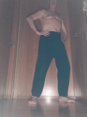 Xtudr - Abremeen2: Busco macho al que pertenecer para ser usado, prestado alquilado, vendido. 
Si me quieres depilado solo lo tienes que dec...