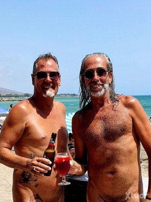 Xtudr - TWOSILVERFOX: Stable married couple, with clear ideas. Wanting to have a good time and experience new things.
Looking for a fixed sl...