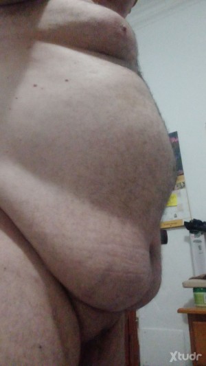 Xtudr - Daddyosopasivo: hola , busco amo joven que me adiestre .
[ NO AMO CASH ....NO AMO CASH o lo que se parezca ]