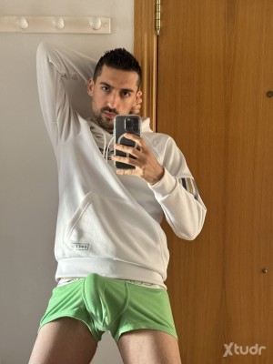 Xtudr - liamharding: Amo (cash) buscando esclavos que le obedezcan
Busco sumisos que dominar financieramente