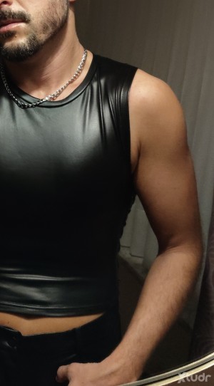 Xtudr - amo_bdsm_39: Looking for brave submissive men wanting to experiment and test their abilities.
Interested in sexual submission: humil...