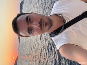 Xtudr - Bob27bcn: Looking for spankings on the ass, farts, cum and piss. Open to proposals.
