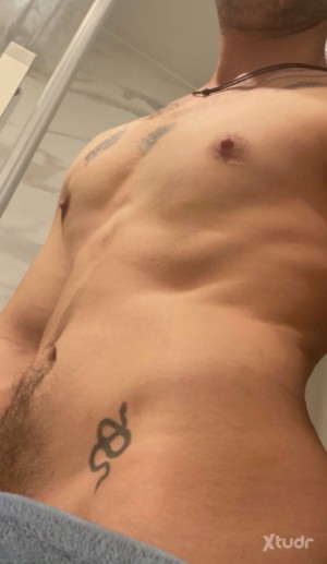 Xtudr - XLAlphaDomBarr: Buscando sumisos serios y legales.