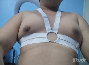 Xtudr - Chubb1497: Has belly, Loves nipple play, into kissing and sides