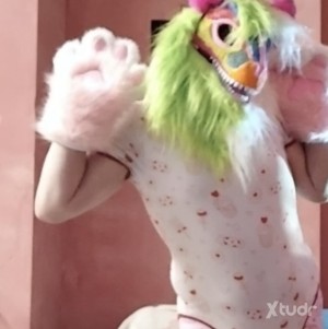 Xtudr - TheDiaperedDino: I am looking for a long term relationship with the right person who is kinky as me 