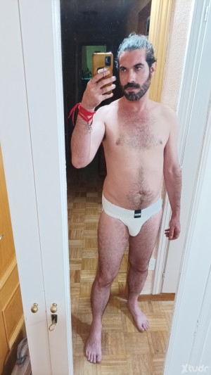 Xtudr - Aprendiz92: •_Muy interesado en la dominación entre colegas, morreos, salivaza, cerdeo, meos, olores, que me den órdenes y restrinja...