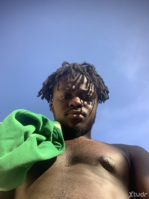 Xtudr - Richard_25: I’m a young and energetic guy who’s ambitious about life, down to earth, and trustworthy. I believe in building genuine ...