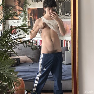 Xtudr - morbOtter: Chico joven muy morboso. Generalmente más sumiso, switch dependiendo del plan. 
Me mola sobre todo bondage, shibari, goon...