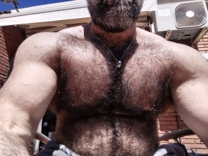 Xtudr - Musclebear2025: Quiero que mi esclavo me haga la vida más fácil, un cashfag
Findom welcome 
El que algo quiere algo le cuesta.
Te do...