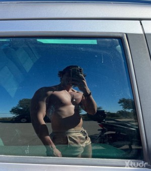 Xtudr - Pabls: Amo dominante buscando sumisos obedientes.
Idealmente buscando algo fijo…