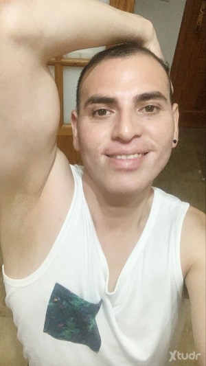 Xtudr - Leonalessandro: Si buscas pasar un rato agradable, sin presiones, con alguien que sabe cómo disfrutar de la vida y de cada momento, ...